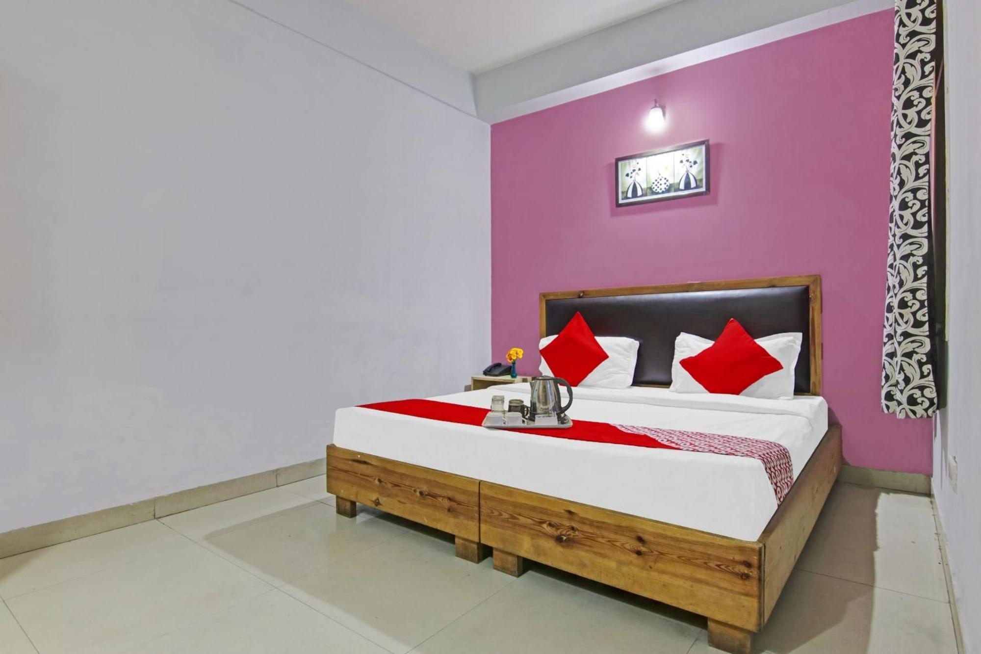 Hotel O Flagship Hotel Metro Star Near Lotus Temple Delhi  Exterior foto