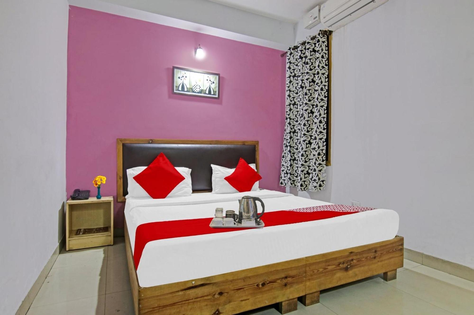 Hotel O Flagship Hotel Metro Star Near Lotus Temple Delhi  Exterior foto